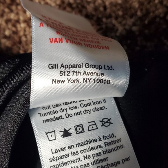 DKNY Swoop Neck Althletic Sports Bra - Black Model# 170/96A - Picture 8 of 8